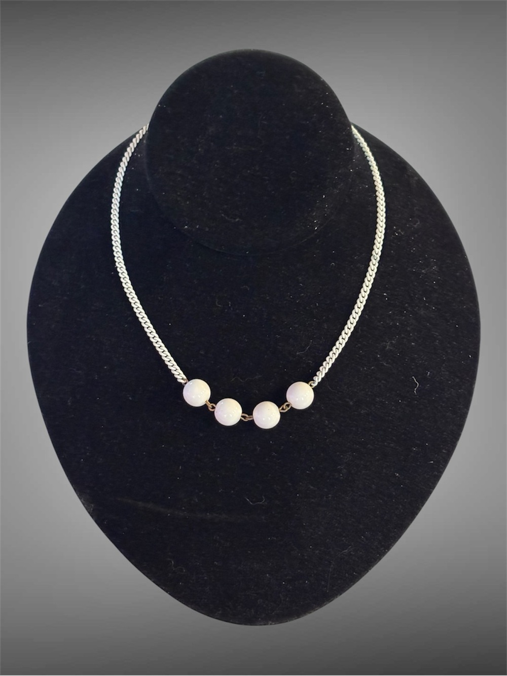 🌼VTG Freirich White Bead and Chain Choker Necklace